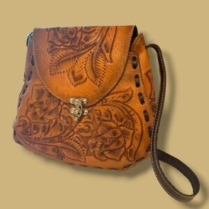 Vtg 70s Hand-Tooled Leather Saddle Bag Whipstitch Shoulder Purse Boho Western